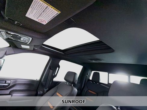 Used 2022 GMC Sierra 2500 AT4 w/ AT4 Premium Plus Package image 4