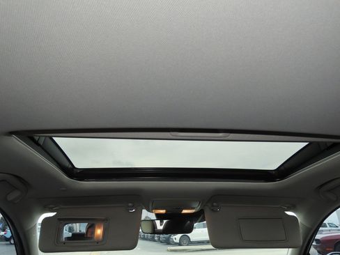 Used 2018 Honda Accord Touring image 22