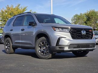New 2025 Honda Pilot TrailSport video 2