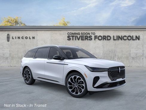 New 2026 Lincoln Nautilus Reserve image 7