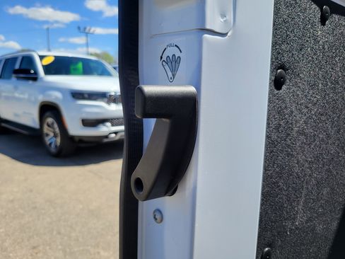 Used 2025 RAM ProMaster 3500 w/ Convenience Group FWD image 18