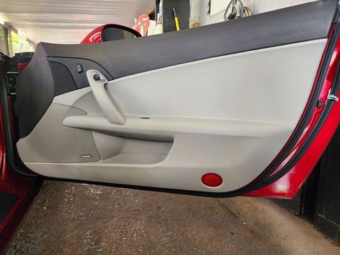 Used 2007 Chevrolet Corvette Coupe w/ Preferred Equipment Group RWD image 26