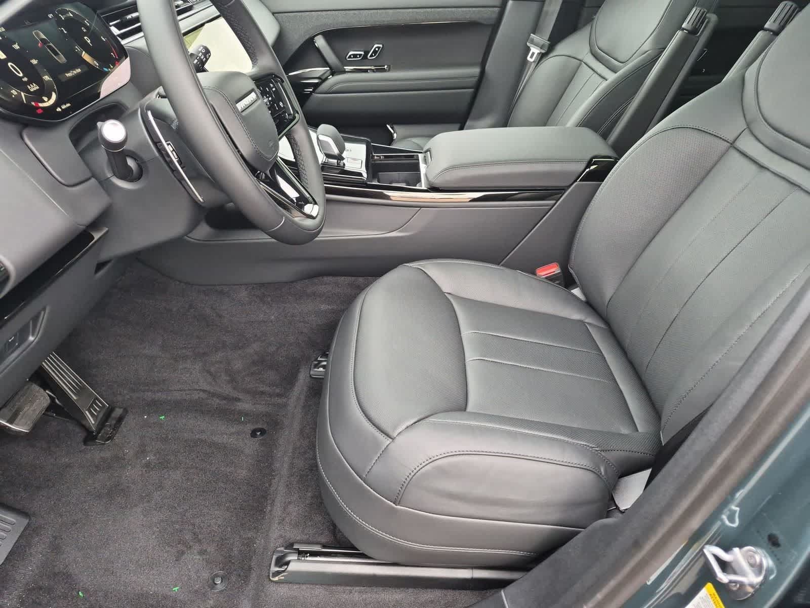 New 2027 Land Rover Range Rover Sport Dynamic SE AWD/4WD image 16