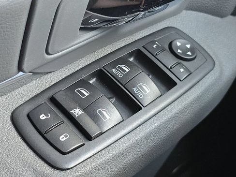 Used 2020 RAM 1500 Warlock w/ Electronics Group AWD/4WD image 30