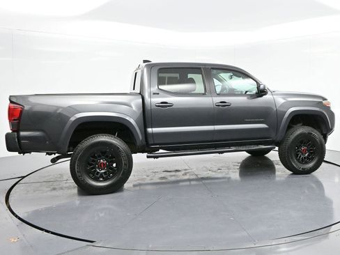 Used 2020 Toyota Tacoma SR5 image 8