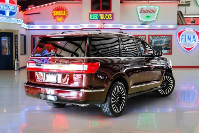 Used 2018 Lincoln Navigator Black Label w/ Cargo Package AWD/4WD image 3