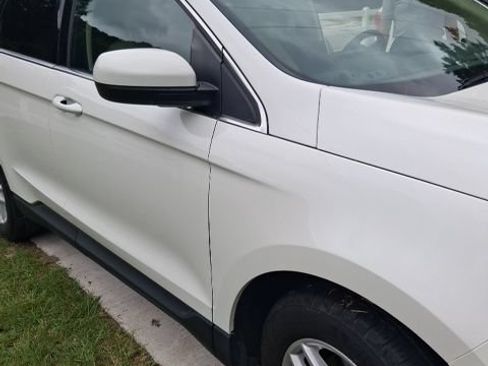 Used 2022 Ford Edge SEL w/ Convenience Package AWD/4WD image 10