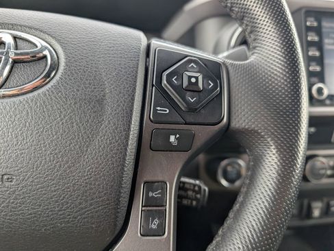 Used 2021 Toyota Tacoma TRD Off-Road image 15