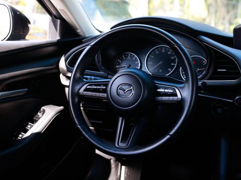 Used 2021 MAZDA MAZDA3 s image 33