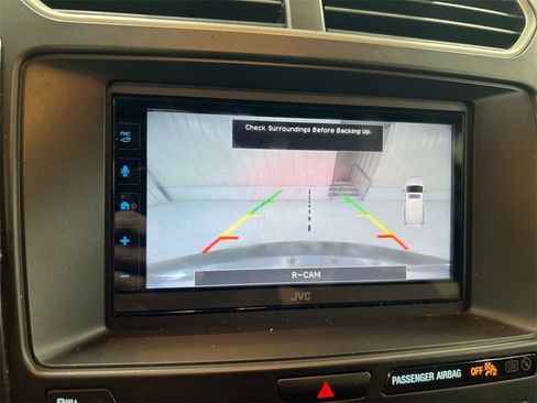 Used 2018 Ford Explorer XLT w/ Equipment Group 202A image 14