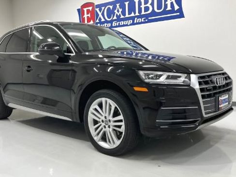 Used 2018 Audi Q5 2.0T Premium Plus w/ Premium Plus Package AWD/4WD image 3