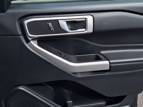 Used 2024 Ford Explorer XLT w/ Equipment Group 202A image 30