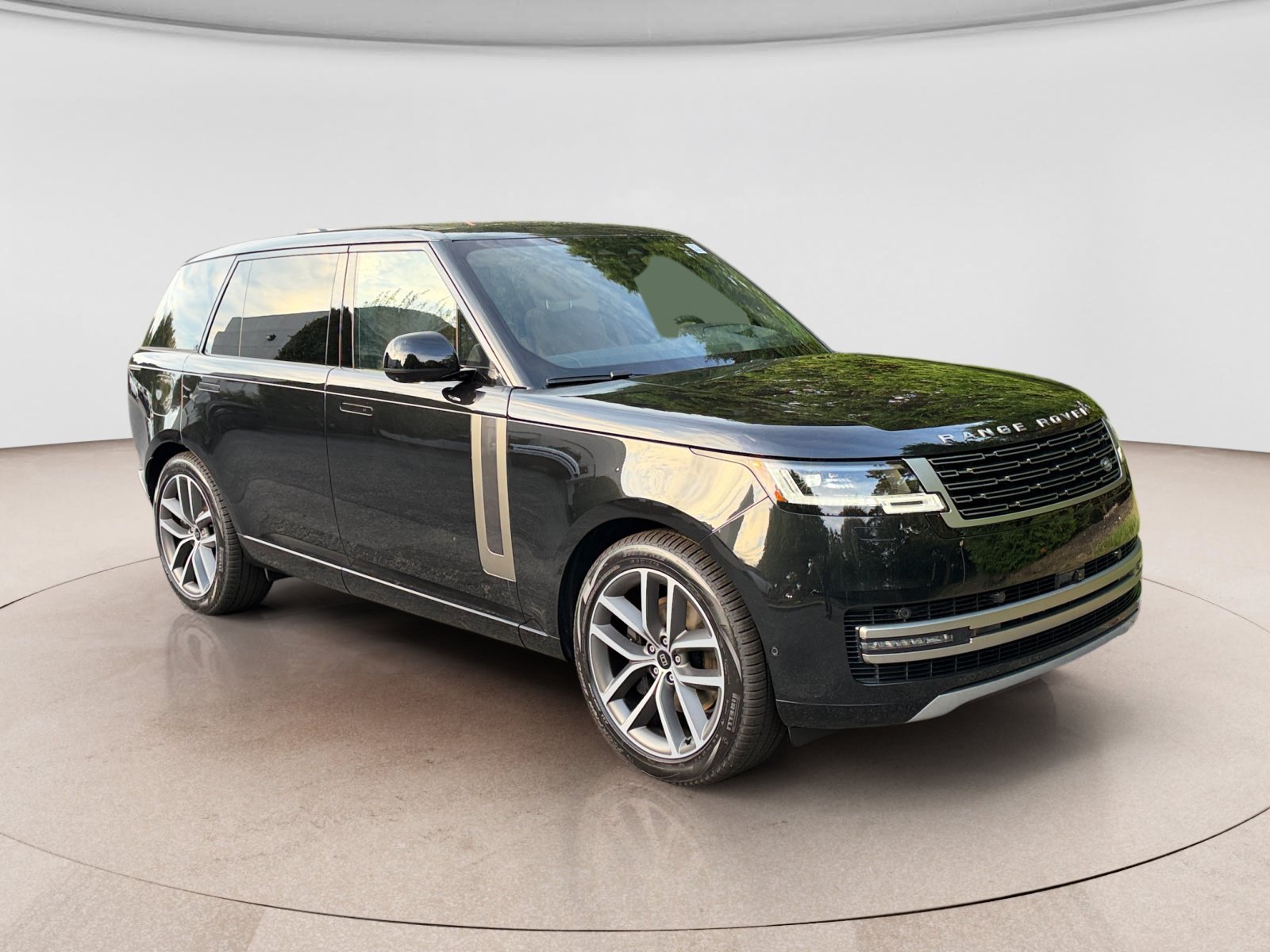New 2027 Land Rover Range Rover Long Wheelbase SE AWD/4WD image 7