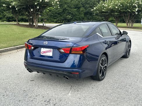 Used 2024 Nissan Altima 2.5 SR w/ SR Premium Package FWD image 5