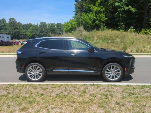 Used 2025 Buick Envision Avenir AWD/4WD image 14