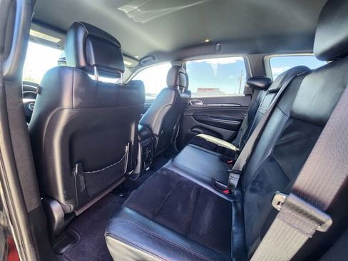 Used 2017 Jeep Grand Cherokee Altitude RWD image 13
