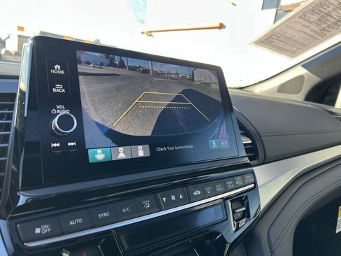 Used 2025 Honda Odyssey Sport-L image 25