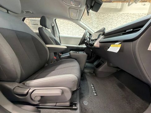 New 2027 Hyundai Ioniq 5 SE RWD image 12