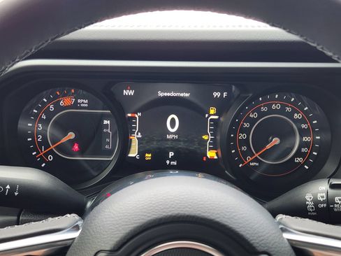 New 2026 Jeep Wrangler Unlimited Sahara AWD/4WD image 15