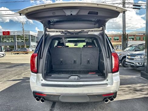 Used 2023 GMC Yukon Denali Ultimate image 23