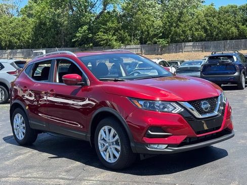 Used 2022 Nissan Rogue Sport SV AWD/4WD image 2