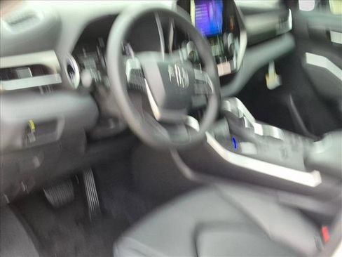 New 2026 Toyota Highlander XLE AWD/4WD image 3