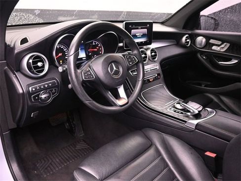 Used 2018 Mercedes-Benz GLC 350e 4MATIC image 22