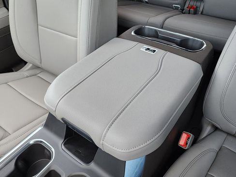 New 2026 GMC Sierra 1500 SLT w/ SLT Premium Plus Package image 32