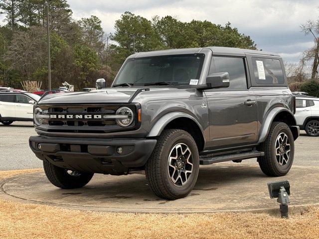 Used 2022 Ford Bronco Outer Banks AWD/4WD image 3
