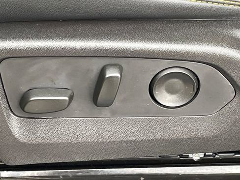 Used 2025 Chevrolet Colorado ZR2 w/ Technology Package image 41