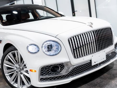 Used 2023 Bentley Flying Spur W12 AWD/4WD image 13