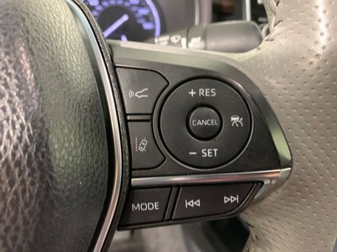 Used 2019 Toyota Avalon Limited image 22