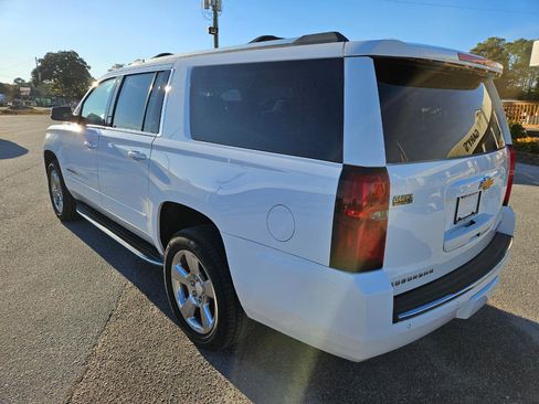 Used 2020 Chevrolet Suburban Premier AWD/4WD image 4