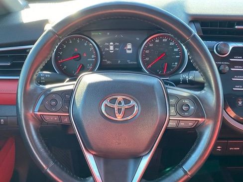 Used 2018 Toyota Camry XSE image 8