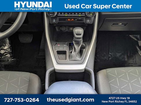 Used 2023 Toyota RAV4 XLE w/ Convenience Package FWD image 23