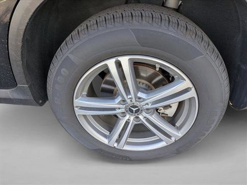 Used 2021 Mercedes-Benz GLC 300 image 9