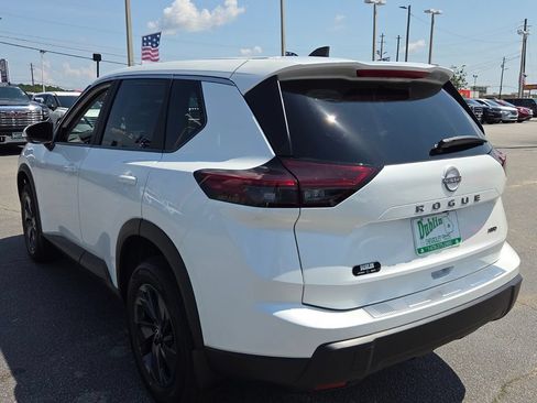 New 2026 Nissan Rogue SV AWD/4WD image 8