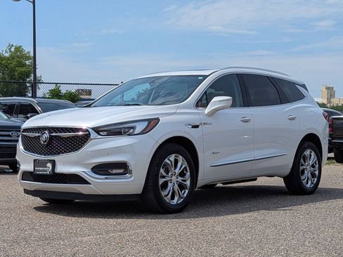 Used 2020 Buick Enclave Avenir w/ Avenir Technology Package AWD/4WD image 7