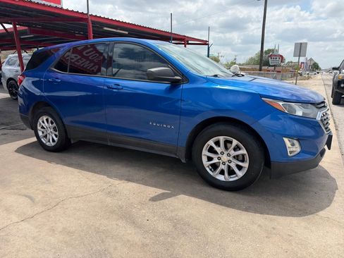 Used 2019 Chevrolet Equinox LS FWD image 12