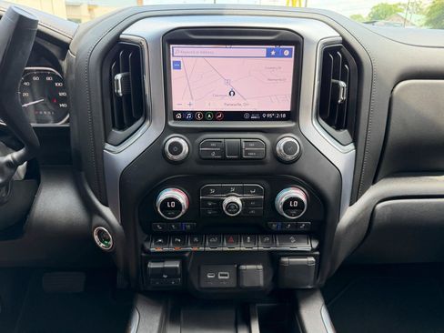 Used 2020 GMC Sierra 1500 SLT w/ SLT Premium Plus Package AWD/4WD image 17