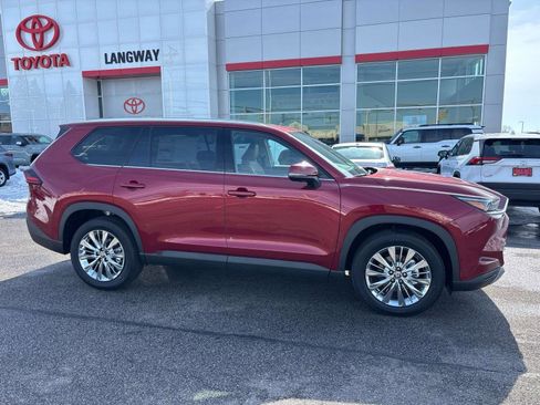 New 2026 Toyota Grand Highlander Platinum AWD/4WD image 2