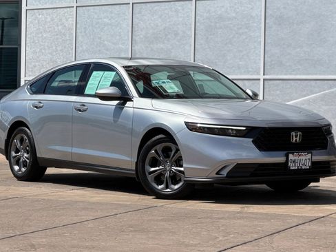 Used 2024 Honda Accord EX image 2