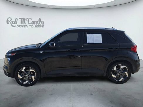 Used 2024 Hyundai Venue SEL FWD image 2