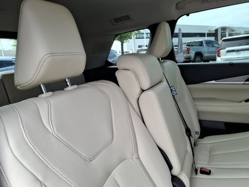 Used 2025 INFINITI QX60 Luxe w/ Cargo Package FWD image 14
