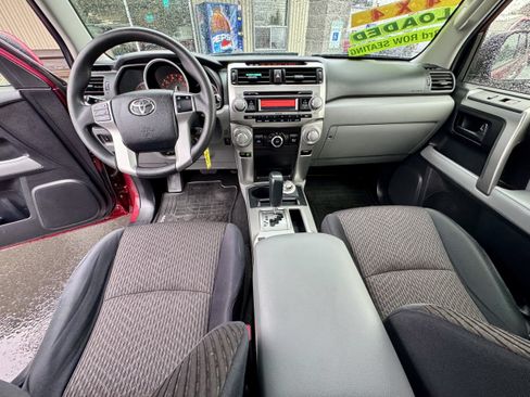 Used 2013 Toyota 4Runner SR5 w/ Convenience Pkg AWD/4WD image 10