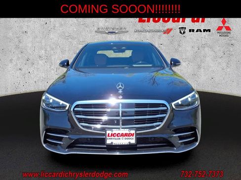Used 2024 Mercedes-Benz S 580 4MATIC Sedan w/ AMG Line image 2