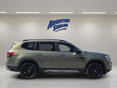 Used 2025 Volkswagen Atlas Peak Edition SE image 7