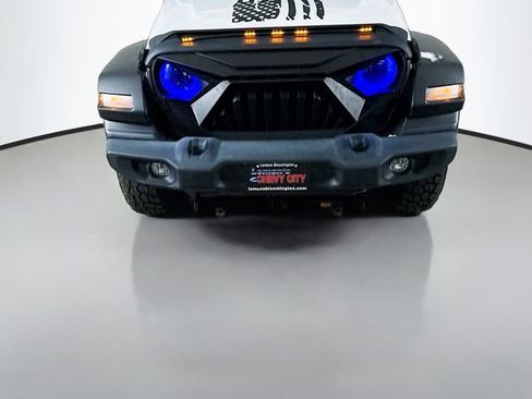 Used 2020 Jeep Gladiator Sport w/ Quick Order Package 24S image 2