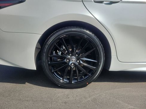 Used 2023 Toyota Camry XSE image 5