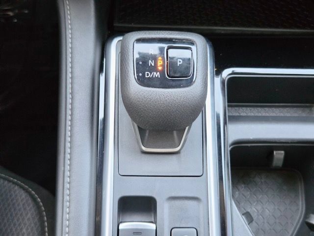 Used 2023 Nissan Pathfinder SV AWD/4WD image 23